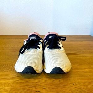 New Balance FuelCore Nergize Sneakers – Black/White/Pink – Size 7